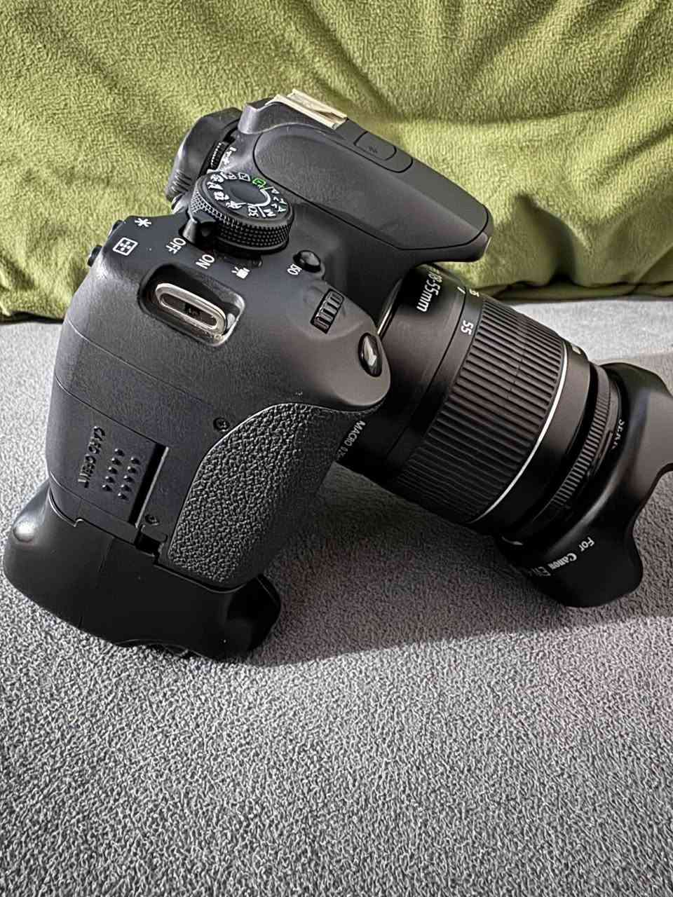 السلام عليكم كامره كانون 700dللبيع او مراوس نضافه 100ستخدام شخصي عدسه اصليه مالتها محتوياتها بطاريتين وشاحنه وكاترج ايفون وكلكسي و حاسبه وكيبل نقل


**إذا كنت صاحب هذا الإعلان وتريد حذفه لأي سبب، رجاءا أرسل رسالة إلى الدعم الفني**