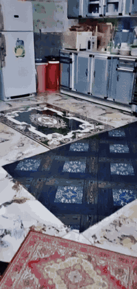 السلام عليكم
بيت طابو زراعي سند ٢٥

تحويل مباشر مساحه ٦٠٠متر واجها على التبليط صب كونكريت يحتوي على غرفتين ارضي ومطبخ وهول وحمام داخلي ومظيف وغرفه فوك البيت جاهز سيراميك ووارظيه وطارمه ومشتمل ويا داخل القطعه بيع مستعجل
المكان ورديه خارج فرع جامع محمد الباقر منطقه فلاح المشعل قريب على مدرسه السواعد أكرر بيع مستعجل ***********سعر ١٣٩ وبي مجال
