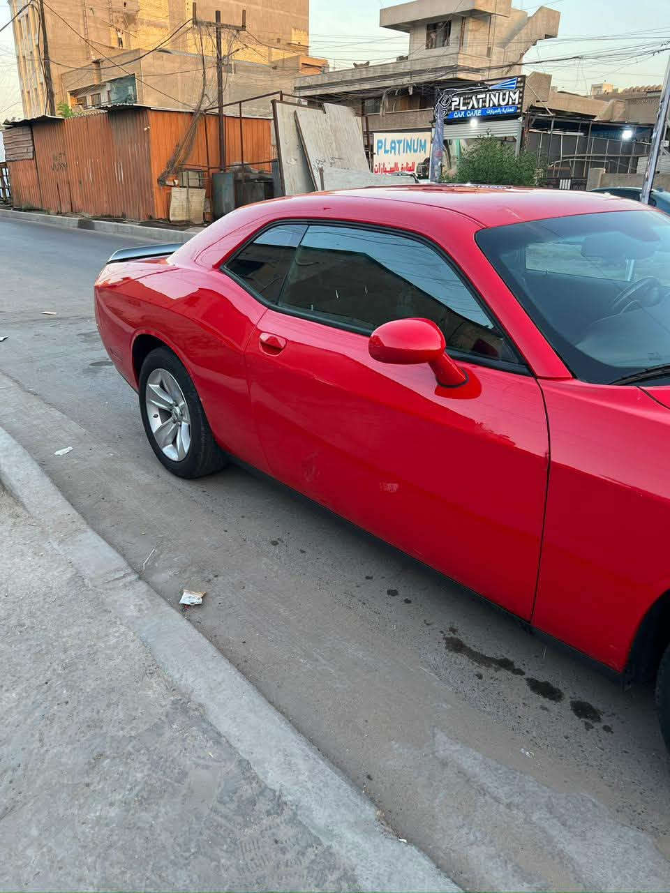 تحية طيبة …
دوج جالنجر موديل 2023 SXT  رقم اربيل لون احمر للبيع السيارة ماشية 11 الف ميل فقط .وتو ويل .السيارة ضررها جاملغ وبنيد جة السايق دون شاصي  وبيها بارد بسيط بالباب عكس السايق السيارة جاهزة ومرقمة موجودة بغداد سبع بكار السعر مناسب للتواصل على الرقم التالي .غير متواجد على الفيس 

***********
