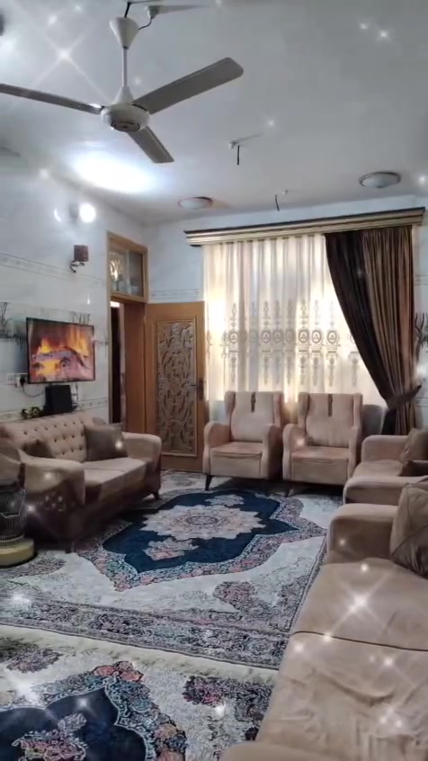🌹 بسم الله الرحمن الرحيم 🌹
دار للبيع ... حي الامين شارع مستشفى العباس الاهلي فرع الامام الرضا ع .. 
طابقين ... 
واتساب .. ***********
