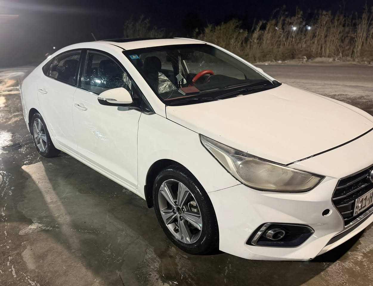 هيونداي اكسنت 
موديل 2020 خليجي
محرك 1600
السيارة بأسمي رقم الانگليزي الجديد سنوية لل29 
فول مواصفات عدى البصمة 
(شاشة ، تحكمات ستيرن، اشارات مراية جانبية، فتحة سقف، قطعتين تبريد امامي خلفي ،….الخ) تبريدها مرتب ومعروف للأكسنت بالبرودة و السيارة جداً اقتصادية 
السيارة على ايدي دهن بانزين صدر جديد امامي خلفي  ،گير ،محرك ، تخم تايرات جديد 

اخوان على سالفة الدوانز فالسيارة عندي نادراً مدگ دوانز يعتمد على دوستك وعلى نوع البانزين فلتخلي ابالك سالفه الدوانز(انسى)

الحادث مالتها بنيد ودعامية امامية فقط بدون دواخل لا لغد ولا شاصي 
شرط الفحص 
السعر 133 وبيهه مجال ان شاء الله للشراي 
اليحب يتواصل هذا رقمي *********** والرقم بي واتساب
والسيارة مكانها بغداد
