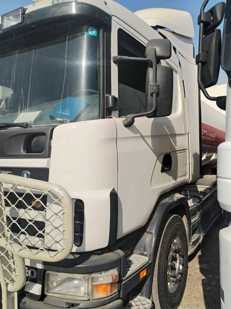 1_ سكانيه 2004
2_ تانكي روعه
3- تخم تاير تخم ويل كب
4- كفاله عامه جي بي اس
5- كهربائيات كله بالوني جديد
6- ***********
7- السعر 3
