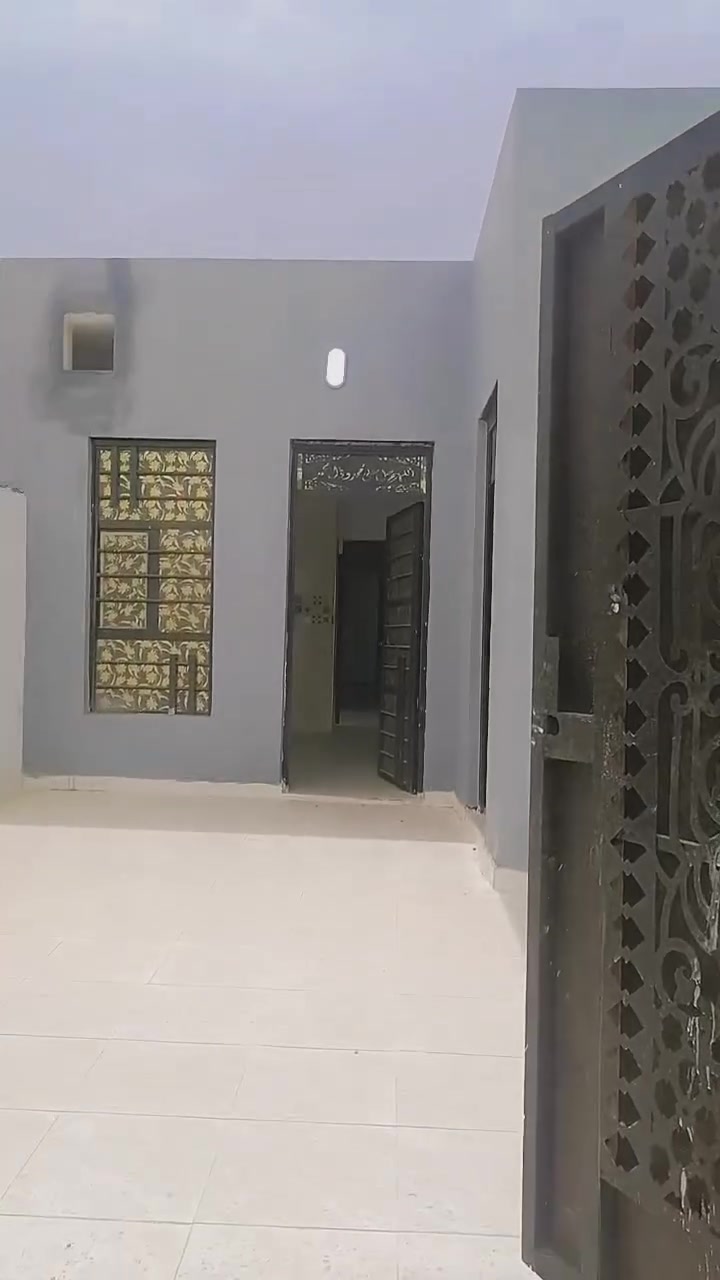 سلام عليكم بيت البيع  زراعي بحي شهداء
المساحه 130متر
البناء غرفتين6×3
مطبخ 3×4
ديوانيه 6×3
صحيات خارجيه
تصال عل هاذا الرقم***********

