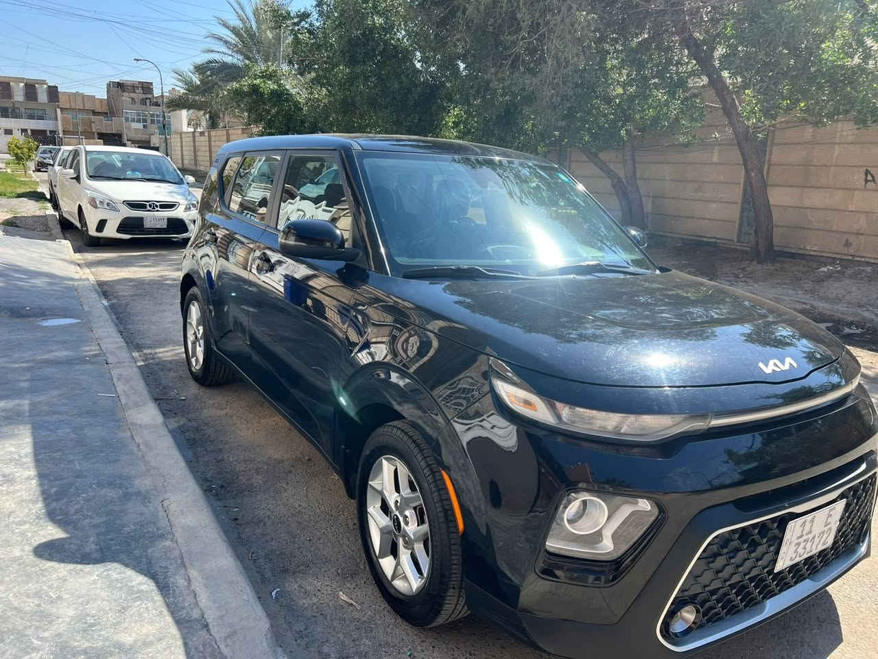 السلام عليكم للبيع او المراوس
 كيا صول موديل 2022 كندي
بدون قطره صبغ وبدون تبديل
فقط بارد وموجود السونار ويه الصور
ايرباك ستيرن فقط وراجع سستم
 رقم بغداد الدولي باسمي
 هزه جديده سنويه جديده
ماشيه 67 الف
 مكينه 2000 دوش مكفوله 
كير مكفول 
صدر امامي وخلفي جديد 
تخم تاير جديد
 باتري جديد 
نظامين قياده سبورت وعادي
اشاير بالمري
حساسات خلفيه
حساس ضغط الاطارات
رادار امامي وخلفي وجانبي
توقف ذاتي
مانع انحدار
نقطه عمياء
لايت عدسه
مانع انزلاق
كروز سرعه
تحكم ستيرن 4 جهات
تدفئه بالكشنات
تدفئه بالستيرن
تبريد ثلج
شاحن ويرليس
اوامر صوتيه
شاشه وكاميرا ابلاديه
شاشه كار بلي
مكاني بغداد الدوره
السعر ((135)) ورقه وبيه مجال
للتوصل على الرقم ***********
