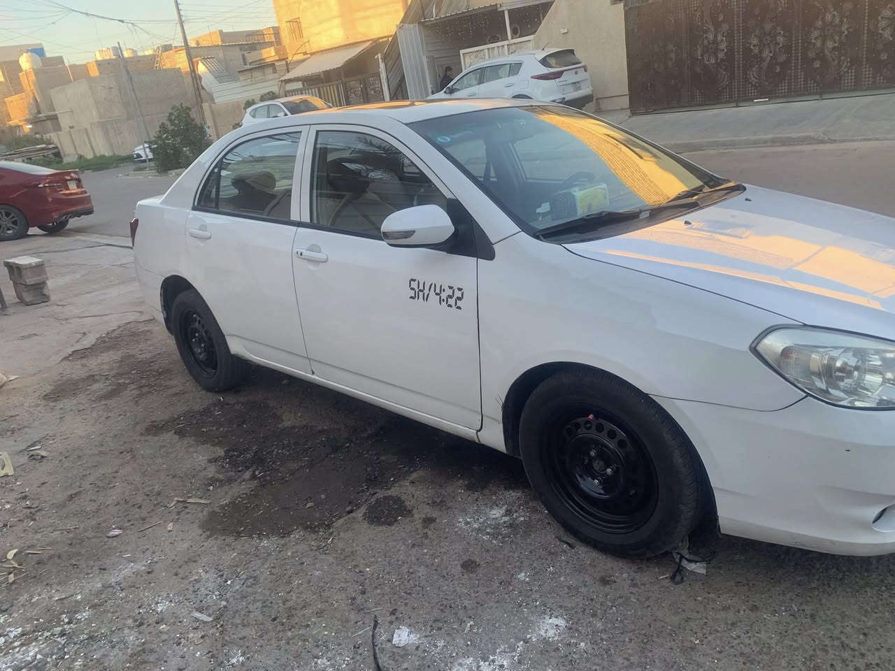 سلام عليكم بيوايدي للبيع موديل 2013 كهربائيات كاملة مكينة خير من الله تايرات ويالة جدد فول مواصفات كير اوتو بي مشكلة بصيطة رقم بغداد انكليزي تبريد ❄️بيها تبديل جاملغ أو بنيد جدد *********** اي استفسار السعر 53 وبيها مجال بصيط
