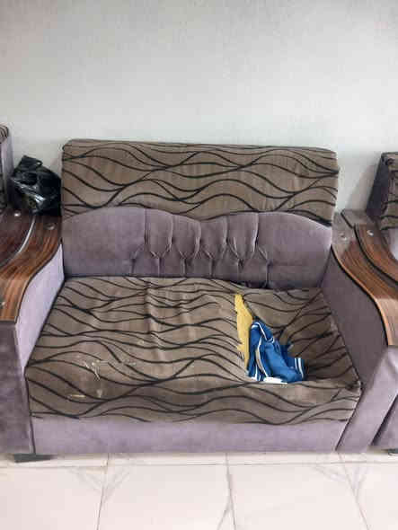 تخم ١٠ مقاعد ب 75 وبي مجال عوزه تصليح قليل
ماسنجر متوفر 
واتساب ***********
