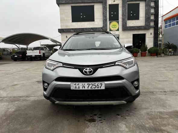 السلام عليكم 
سيارة راف فور XLE  مديل 2018 لون سلفر 

رقم بغداد ب اسمي تحويل مباشر 

السيارة كلش حلوة وما بيها نقص (فقط الكفر فريز نقصها )

مكان السيارة صلاح الدين ( قضاء بلد ) 

رقم الشاصي مرفق مع الصور تكدر تشوف ضررها 

السعر

180 ورقة وبيها مجال 

كلشي موضح الكم بالصور 

للاستفسار اتصل ***********
