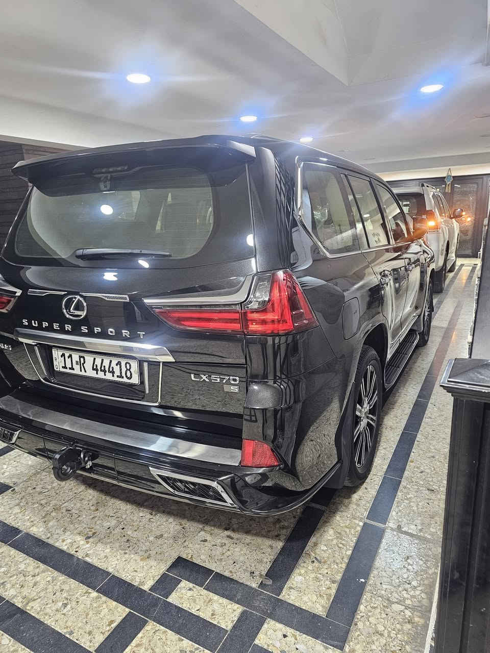 لكزز موديل ٢١ بريم مكفوله ماشيه ٥٢ رقم بغداد. السعر ٩٥ الف ***********
