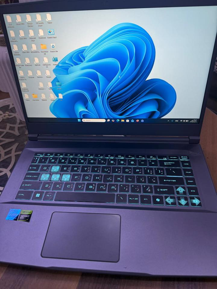 لابتوب msi للبيع استعمال بسيطة الموصفات مرفقة بالكارتون السعر 950 الف.
اتصل على ***********
