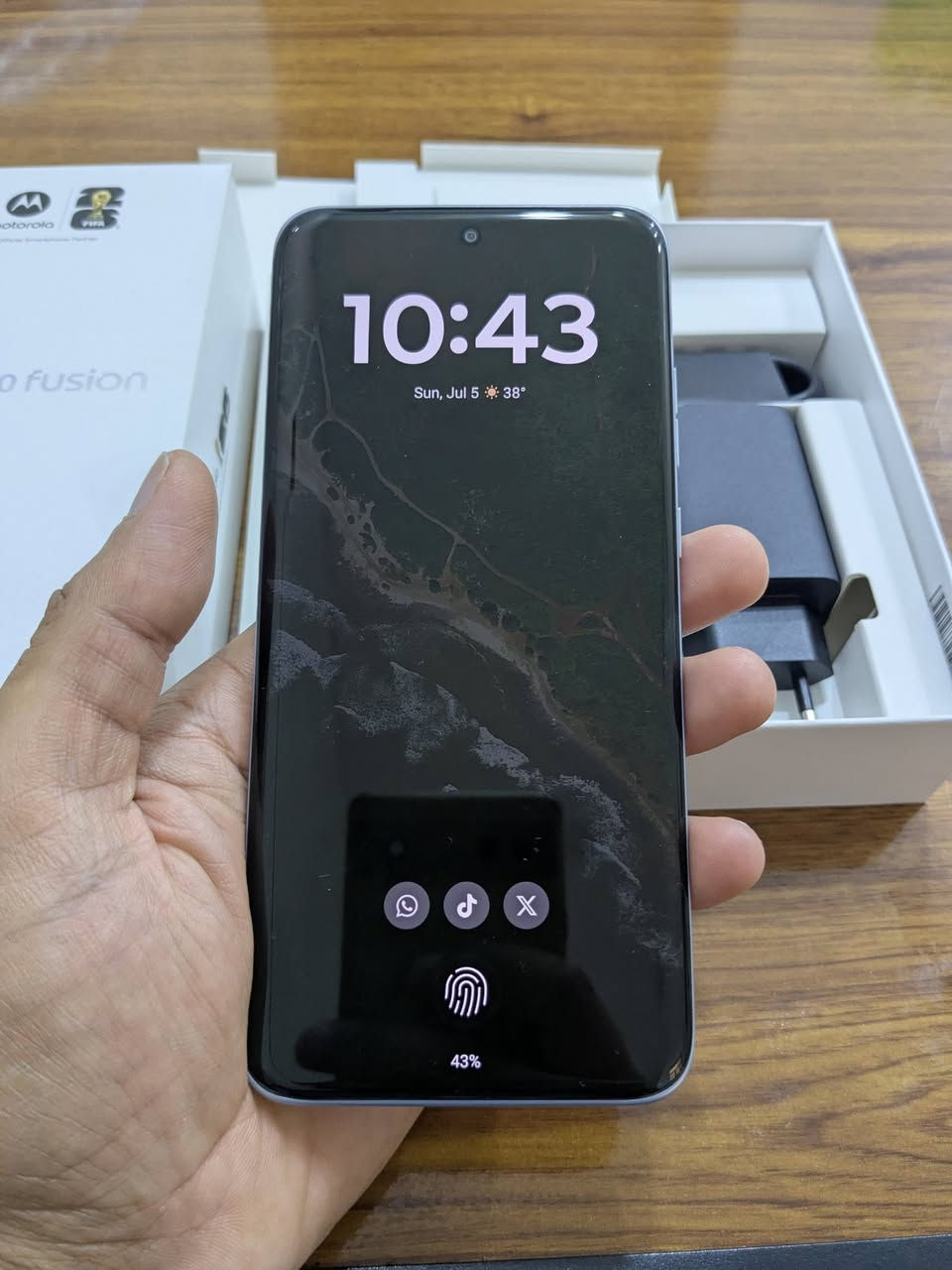 📱 للبيع: Motorola Edge 70 Fusion (بحالة الوكالة)
السلام عليكم.. معروض للبيع هاتف موترولا ايدج 70 فيوشن شبه جديد وبكامل ملحقاته.
⚙️ المواصفات:
الذاكرة: 256 جيجابايت.
الرام: 12 جيجابايت.
اللون: ثلجي مميز وأنيق جداً ❄️.
معالج: سناب دراكون 7اس جين4.
بطارية: 7000 سليكون كاربون
🎁 الملحقات والإضافات:
الهاتف يأتي مع جميع ملحقاته الأصلية (لم تُستخدم نهائياً).
يأتي مع بوكس هدية كأس العالم الخاص بالشركة (جديد تماماً ولم يُستخدم).
💡 ملاحظة: الهاتف نظيف جداً وخالٍ من أي عيوب أو مخوش، واستخدامه خفيف جداً (كأنه جديد).
للتواصل خاص او واتساب
***********
