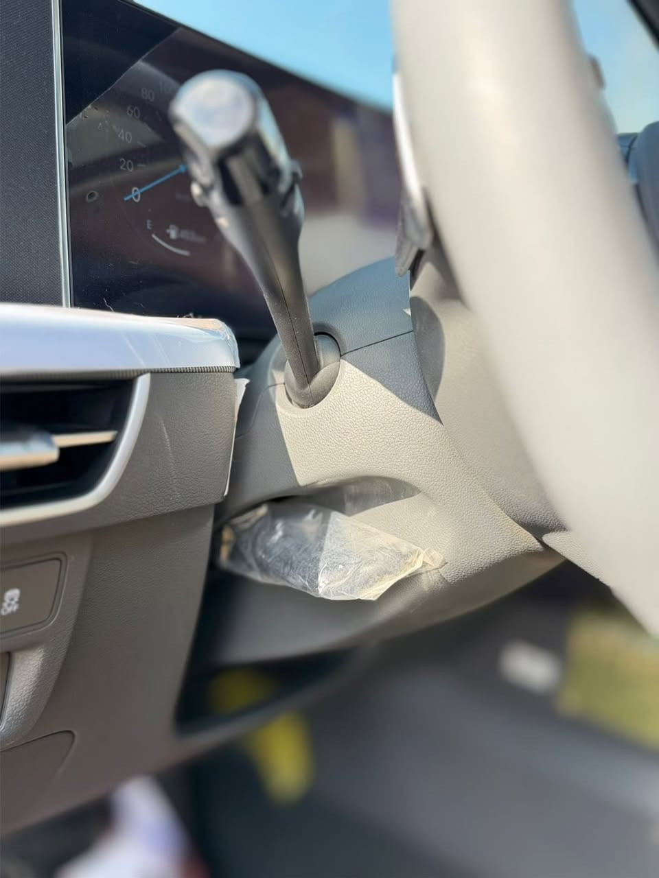 السلام عليكم للبيع سوناتا خليجي زيرو
للبيع فقط هونداي سوناتا 2024 

        فول موصفات للاخير 

        وارد خليجي مكينة 2.5  

      كفاله عامه عدا رصعه جدا صغيره وممبينه  كفاله لا صبغ لا بارد لا تبديل سياره ع ايدي من زيرو    ماشية 27 الف كم 

       السياره نضيفه جدا بعدها بحاله الوكاله 

تبديل الدهن كله بل وكاله سياره بعدها بل ضمان 

      :الموصفات /

      • بانوراما

 • إنارة Full LED

 • كاميرا

 • حساسات أمامي + خلفي

 • دخول ذكي + تشغيل بصمة + تشغيل عن بعد

 • مرايا كهربائية قابلة للطي

 • جنط 18

 • مقاعد جلد كهربائية 

 • مقاعد جلد

 • شاشتين 12.3 إنج

 • نظام صوت Bose

 • ستارة خلفية 

 • شاحن لاسلكي

 • تكييف أوتو ثنائي

 • كير إلكتروني تعليك

 • رادار + مانع تصادم

 • مثبت سرعة ذكي

 • نقطة عمياء + تحذير خلفي

 • 6 وسائد هوائية

• ويل 19

السعر 233  وبيه مجال

 

📍 الموقع:بغداد قرب تقاطع الدرويش

📞 للاتصال:***********
