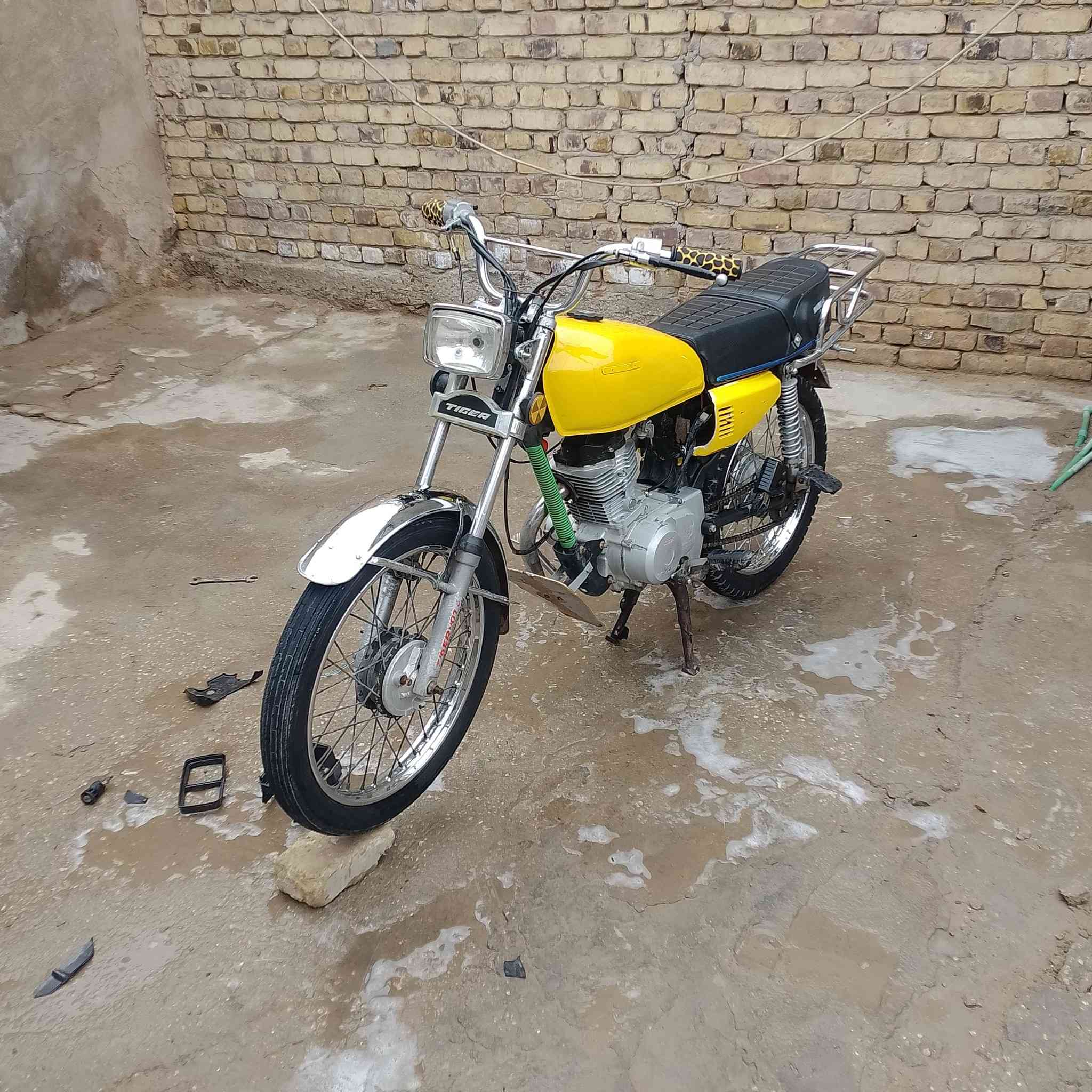 اسلام عليكم 4كير دراجة نضيفة شوفت عينك الموديل 19السعر خاص ***********متواجد واتساب تصال
