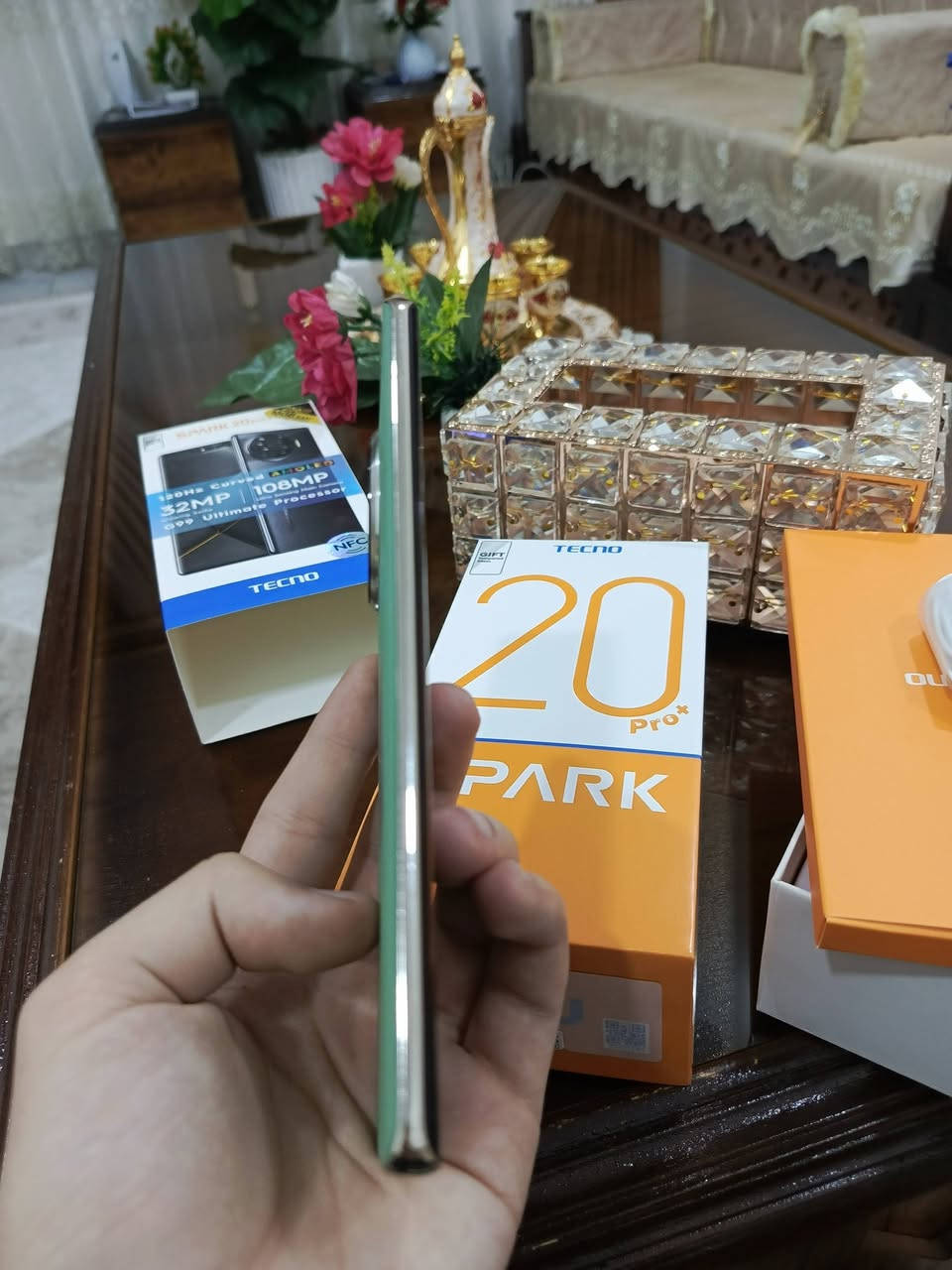 السلام عليكم اخوان تكنو سبارك 20 برو للبيع مستخدم أقل من شهر بيع مستعجل  شكرا لكم
خاص مفتوح أو 
*********** بيه واتساب
