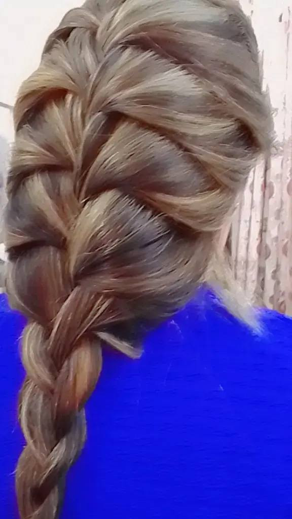 عروض العيد شامله من صالون الوتين مدينه الصدر قطاع 21 شارع السفاره بأداره الماكيره والكوافيره بشرئ رقم *********** للحجز
