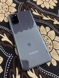 S20 بلس • ١٢٨ • شاشة مكسورة