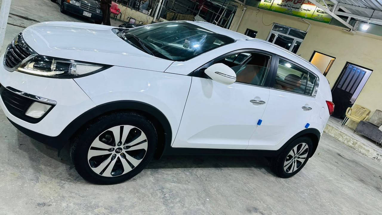 السلام عليكم سبورتج 2013 خليجي محرك 2000دوش بلادي ع الشركه ومكفوله من الصبغ والتبديل والسونار داخل المنشور اشاير بلمري مري شفط سايد بريك بلرجل رقم بغداد مشروع وطني تحويل مباشر السعر 148 بيهه مجال مكاني بغداد اليوسفيه ***********
