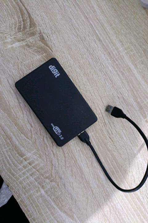 العنوان بغداد السريدات القديمه 
يجي ويا يو بي اس هديه بس يحتاج تبديل بطاريه البلي مهكر مامفتوح النوعيه فات 
ويه هارد 500 كيكا ب300واذا بدون الهارد ب280 والبلي 500 كيكا وبي مجال للسراي 
