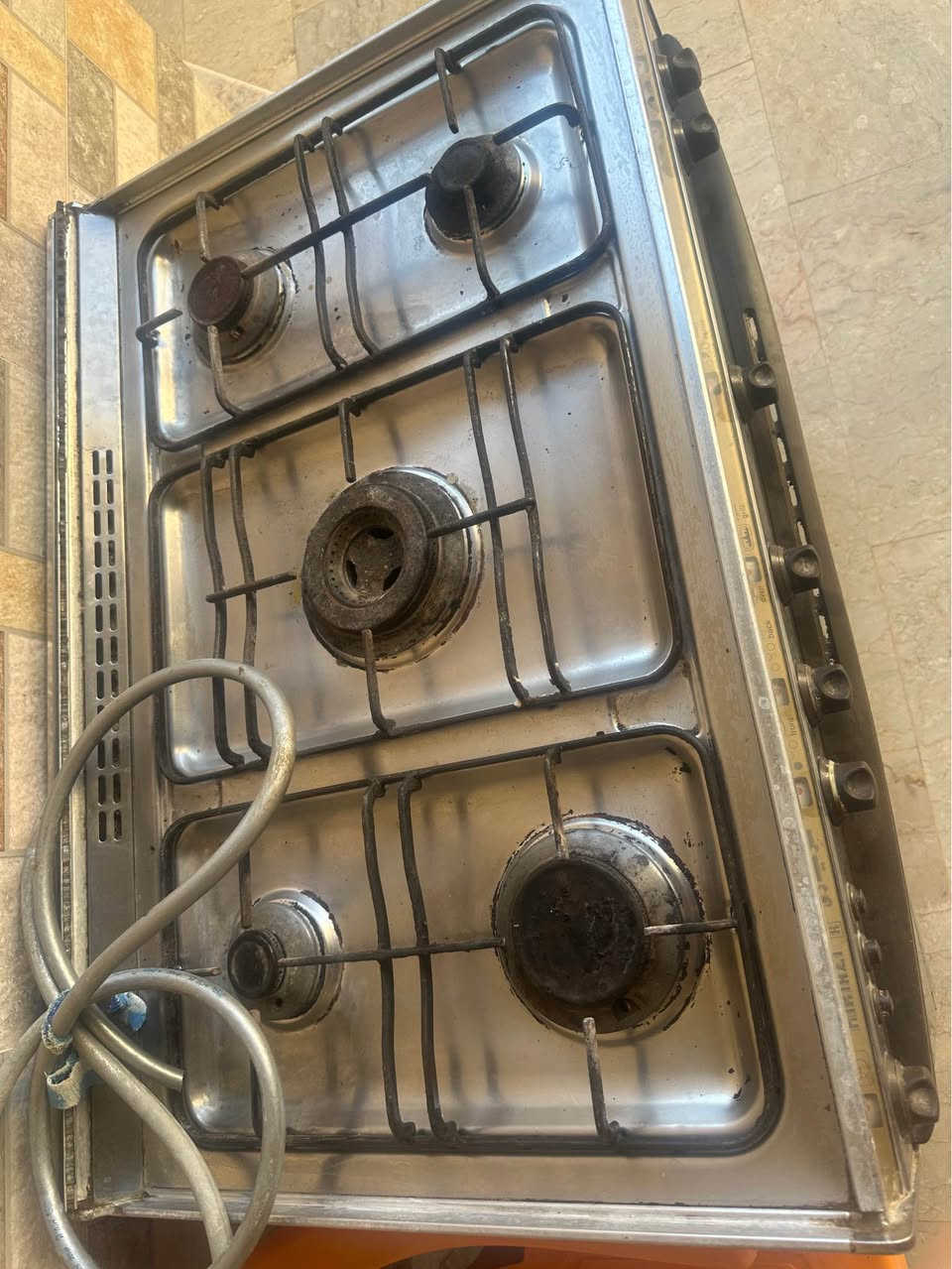 طباخ للبيع صنع في مصر شركة كريازي للصناعات الهندسية
كل العيون شغاله ويجي وياه بيت المنيوم 

*********** عمارة, ميسان
