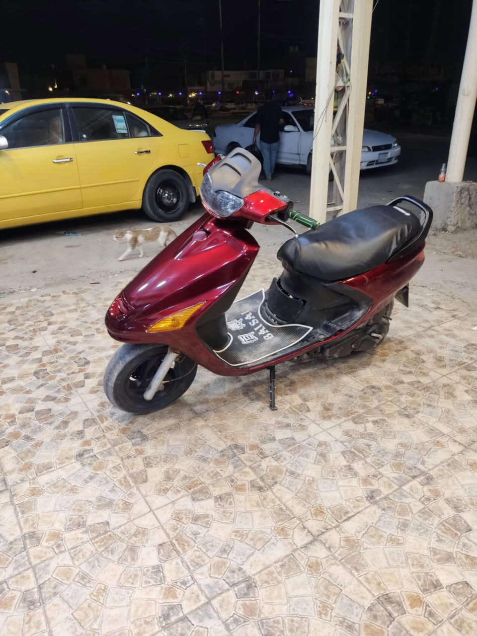 سلام عليكم فراشة  للبيع باتري جديد نكرة سلف كهربائيات شغالات لايت زنون رماش مكينه مجفته مره وحده  السعر ٣٢٥
للتواصل ***********
