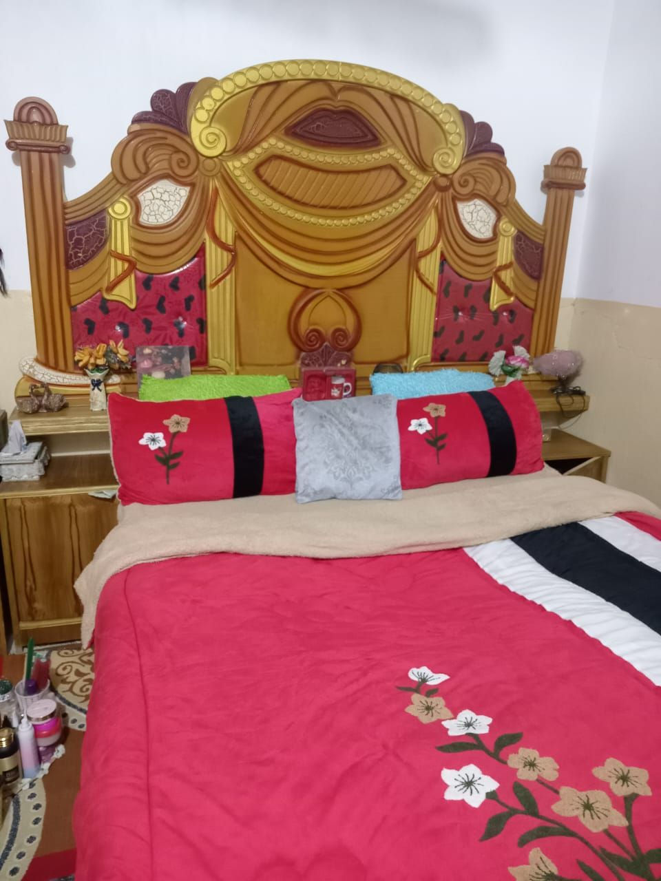 غرفة نوم للبيع السعر 450 مكان نجف شارع معمل سمنت شارع الخباطات ***********
