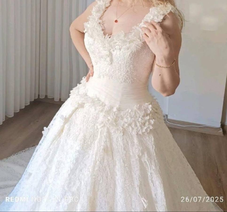 للبيع بسعر جدا مناسب لونه اوف وايت


**إذا كنت صاحب هذا الإعلان وتريد حذفه لأي سبب، رجاءا أرسل رسالة إلى الدعم الفني**