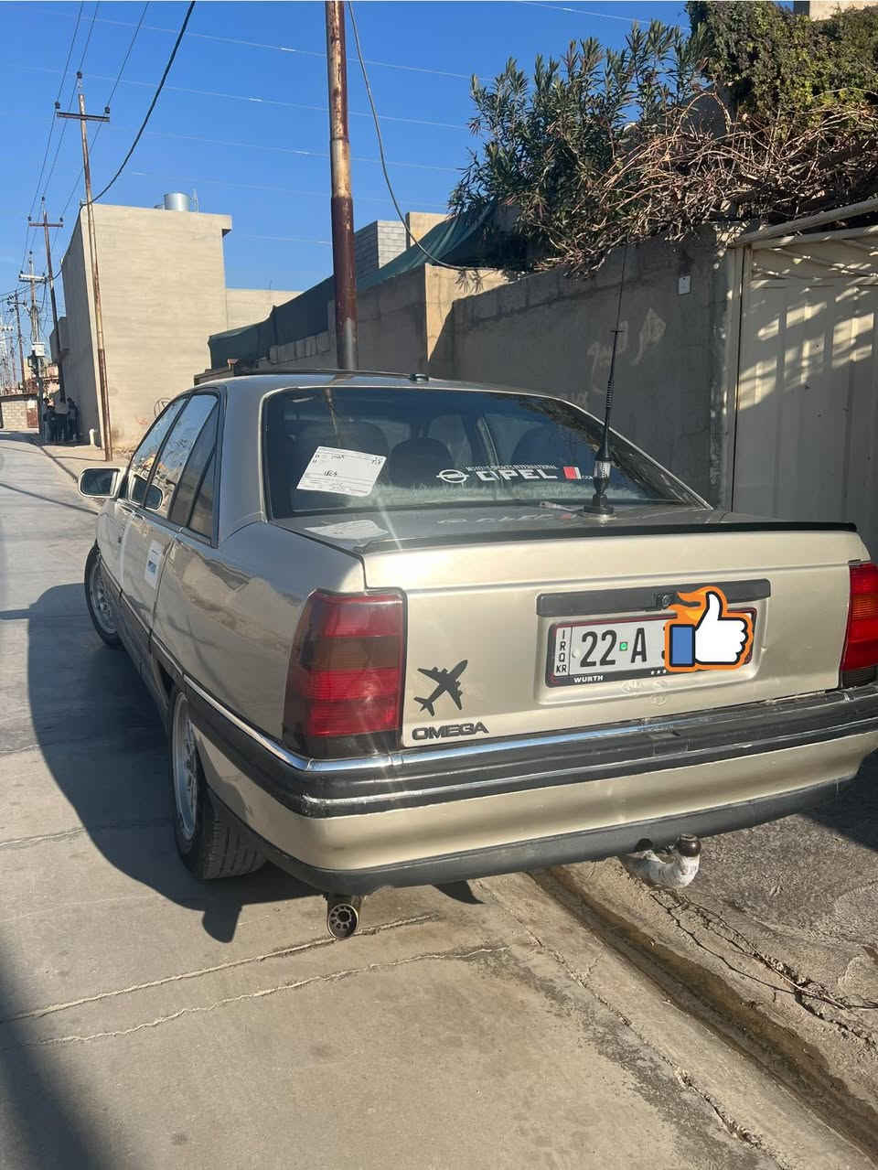 سلام عليكم هاي الاوميگا للبيع موديل 1992 محرك 20 سيارة جاهزه والسعر 44 وبيه مجال للشراي ***********
