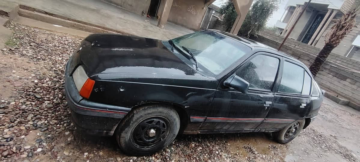 السلام عليكم للبيع اوبل كاديت 1992حجم 18رقم نينوى الماني مشروع وطني سنوية 2028بسمي شرط التحويل كيرومحرك 18بلادي شرط صدر تواير شرط كهربائيات كلها شرط السقفية بيها شضاية بالتحرير سيارة مال جناي جاهزةالسعر 20وبيها مجال  التصال ***********
