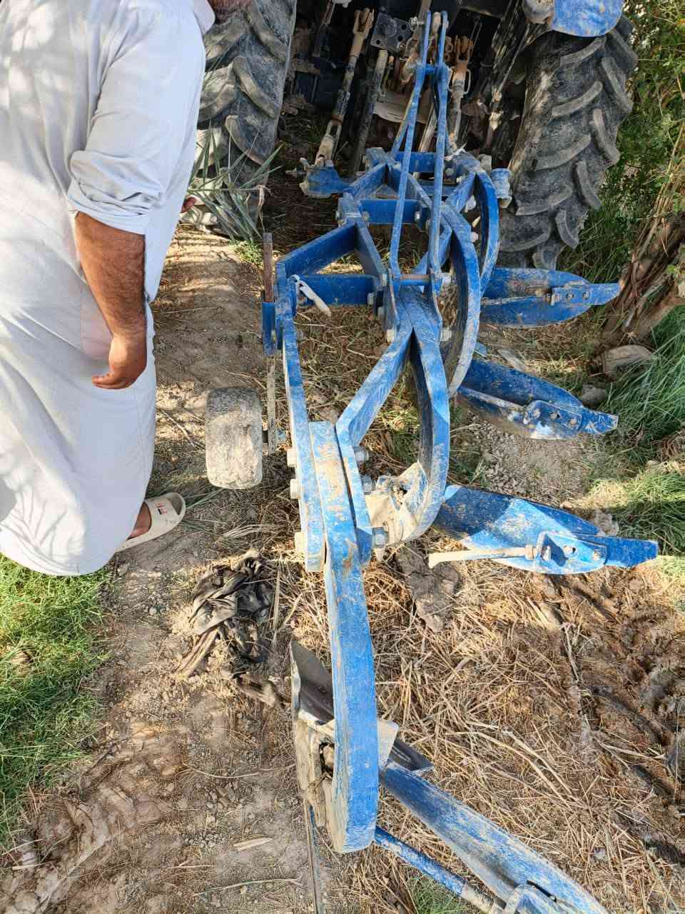 سلام عليكم للبيع فدان تركي حجم 11رباعي مكفول جديد موديل20 ***********
