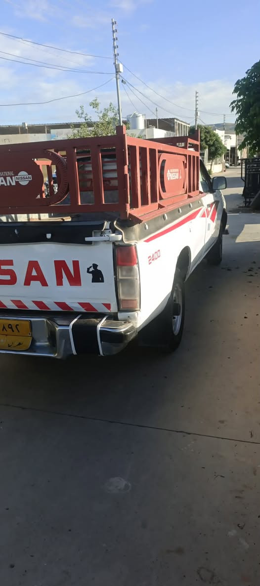 نیسان 2001تەبریتە پاوەر نیە گێڕو مەکینەو عەکسلو شانسیو تەقەو ڕەقەی بەشەرت دوپارچەی بۆ یاخەو هیچی تری نیە سەنەوی بەسەر چوە ژ.م خاوەنی ***********
