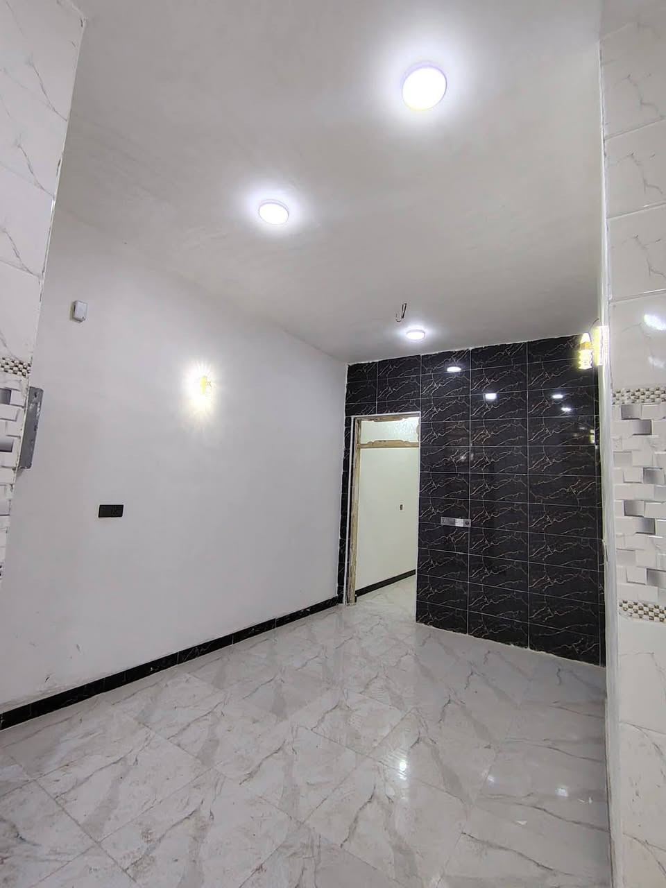 55متر قريب للشارع العام بالخط الاول
العنوان مقابيل ملحق قريه الغدير عمود ٣٢٧ خدمات كامله للاستفسار اتصال ***********
