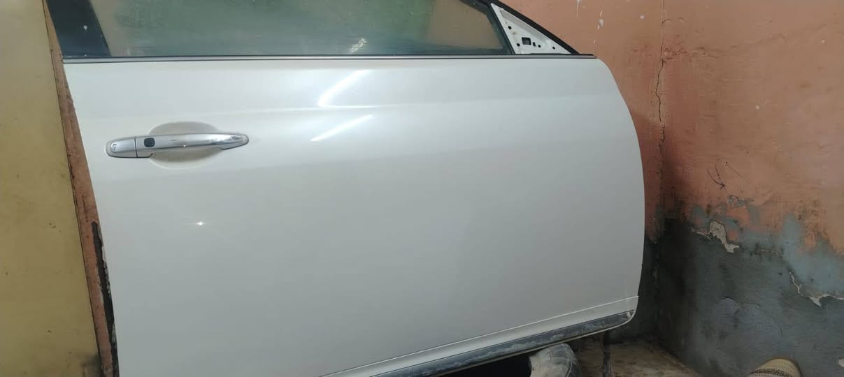 ابواب افلون 2012  كاملات مثل ماواضح بالصوره حلوات ونظيفات كولش بس باب خلفي واحد بيه صبغ


**إذا كنت صاحب هذا الإعلان وتريد حذفه لأي سبب، رجاءا أرسل رسالة إلى الدعم الفني**