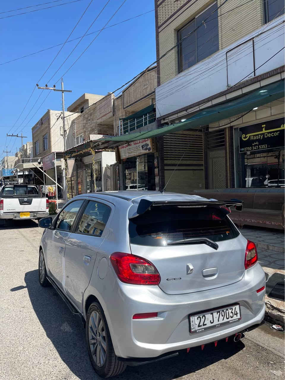 میراج ٢٠٢٠ تۆماتیک هەموو قەلبی بەشەرت کارەبای گێر مەکینە پشتی پێشی بەشەرت کەپسە تەقەی تێدا نیە سەنەوی نوێیە و رەقەمی نوێیە و هەزەی نوێیە بەناوی خۆمە و بەناو کردن و وەکالە بەشەرت 3 پارچەی تەنیشتی هەیە 
85$ مەحامەلەکی برایانە Singapore

