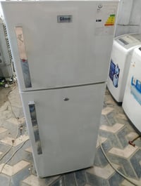 ثلاجه نظيف وشغاله على فحص مكاني بغداد الشعب 07756402872