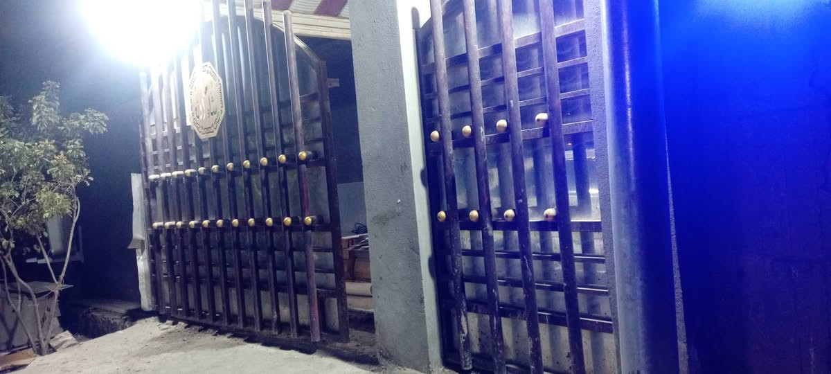 باب سلايت للبيع عرض اسلايت 3متر والطلاكه 1وربع الاتصال ***********
