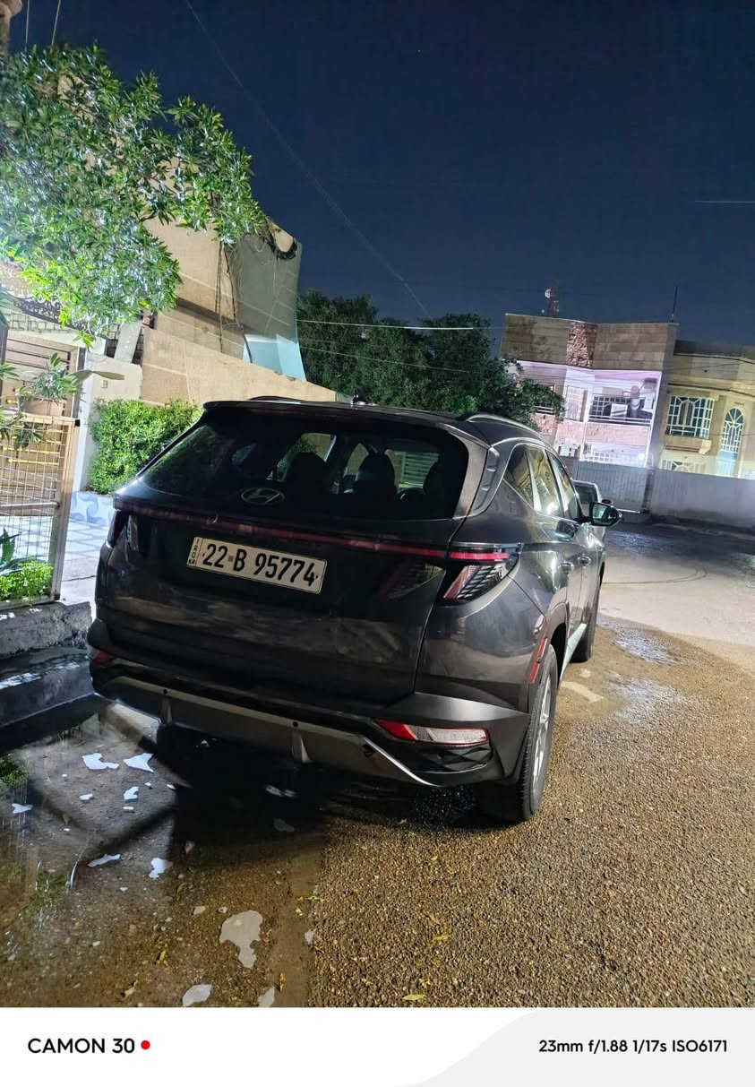 السلام عليكم توسان موديل ٢٠٢٣ وارد مواصفات بصمه تشغيل عن بعد تحديد مسار بصمه ترحيب حساسات أمامية وخلفية وجانبي ايقاف ذاتي تدفئة كراسي كرسي السائق كهرباء لدات جانبيه محرك اربعه سلندر ٢٥٠٠ جي دي وبعد بيها مواصفات غير مذكوره للاستفسار الاتصال على الرقم التالي *********** العنوان بغداد جكوك السعر ١٩٥ مع مجال
