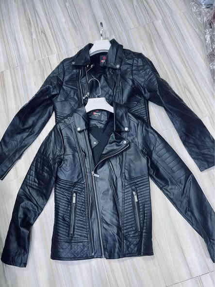 من مجمع الجابري قمصله جلد تركي +صيني
آلوان وقياسات خاص وعادي S L XL XXL 3XL 4XL 5XL 6XL
قمصله جلد للاناقه والجمال وترتيب 
موديلات فيها قياس خاص وفي صغير 
السوق الكبير شارع بغداد *********** وات ساب شربازهير
