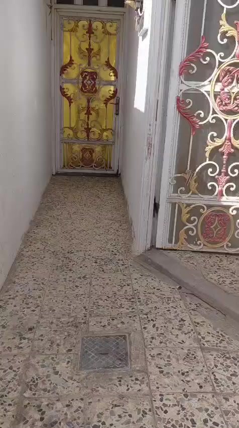 بدون دلالية ولا عمولة مندوب  ايجار 350 الف
دار للايجار حي الوفاء طابقين الطابق الاول استقبال وصالة ومطبخ وصحيات خارجية وداخلية وغرفة  
الطابق الثاني غرفة وصالة ومخزن


**إذا كنت صاحب هذا الإعلان وتريد حذفه لأي سبب، رجاءا أرسل رسالة إلى الدعم الفني**