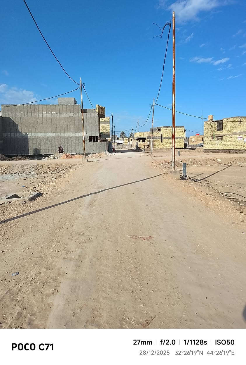 السلام عليكم قطعه ارض للبيع مساحة 200 متر 
الواجهة 7متر والطول 28متر  عنوان / حلة منطقه الجنابيين في النموذجية  للاستفسار الاتصال على  الرقم 

***********
