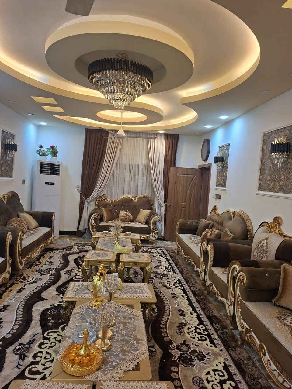 سلام عليكم على بركة الله من رخصة الأدمن بيت للبيع مساحه 350 العنوان حي الأندلس قرب اسواق الخزرجي شارع 8 للتواصل على الرقم ‏‪0750 901 8030‬‏ وتفاصيل
