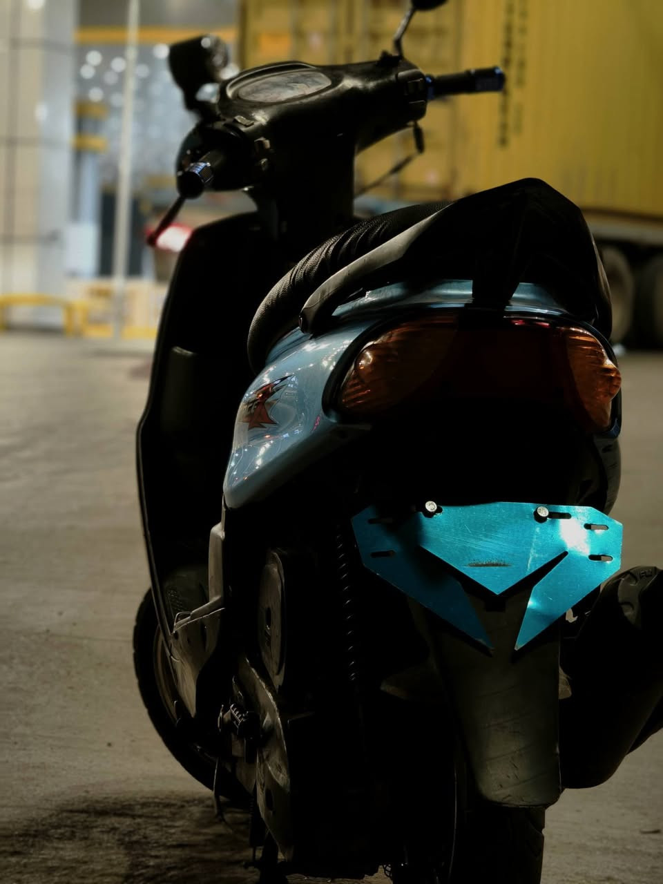 السلام عليكم 
ماكس قچمه للبيع 
بوشة 49 مكينة قوية 
شلعة ومعدل تشك الكاع 
ويل نجمه رياضي 
قبق فلاوين 
صالنصة FM 
سماعات mp3
نكره سلف وهندر 
يدات رياضي
قبق فلاوين برتقالي 
قاعدة رقم 
حاملة تليفون 
سبايدر رياضي الوحيد بالعراق مال قچمه
السعر ٤٥٠ وبيها مجال 
العنوان الشعب السريدات مقابيل الثعالبة 
الرقم ***********
متواجد واتساب
