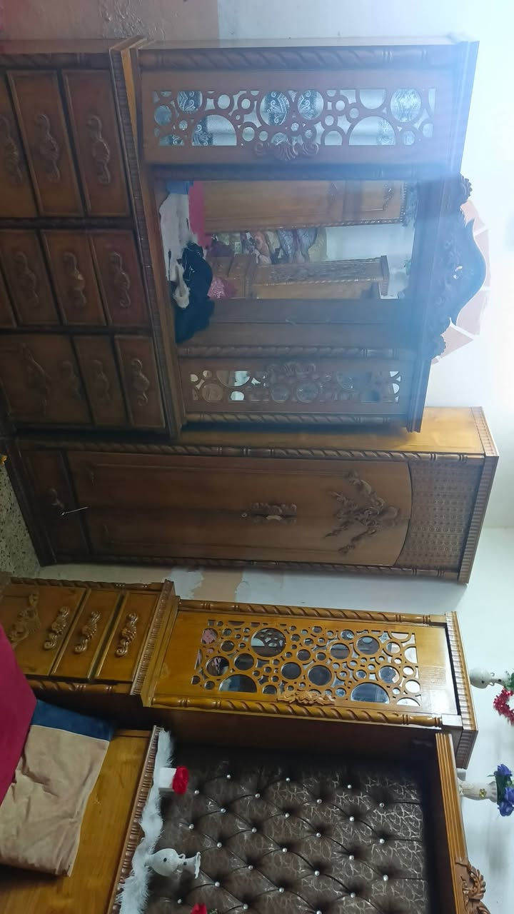 للبيع السعر850وبيها مجال واذا اكو اصغر منها معارض هم ترهم مكاني حي الكرامه***********
