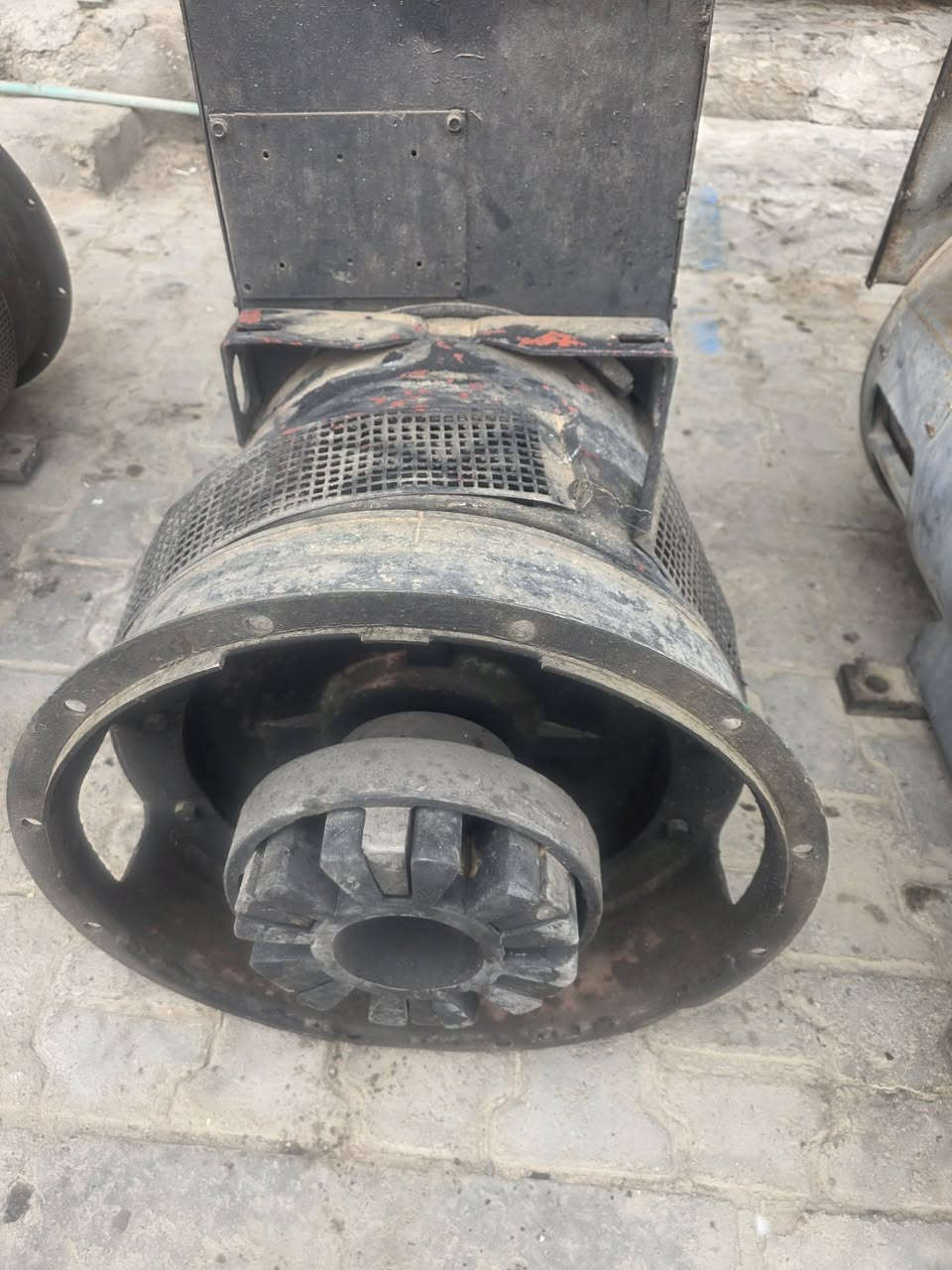 السلام عليكم راس توليد 230 كيفي بلادي دبل هوه وطبكته العنوان حله 
***********
***********
