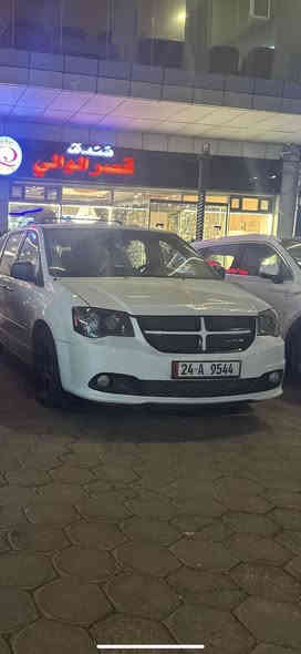 السلام عليكم للبيع دوج كرڤان 2016 دهوك رقم مميز تكسي 3 قطع تبريد فرس اصلي المواصفات عادييه بيها 3 قطع صبغ وبيها مكانات بقبغ الجنطه وبالجاملغ الخلفي 
كير مكينه صدر جديد امامي خلفي صار عشر ايام تخم تاير تايلندي فجوج ودسكات امامي خلفي جديد منظومة بانزين عبوات 2 بلكات نوزلات باتري داينمو تدفه تبريد مدوشمه شاشه وكامره السيارة جاهزه ماتصرف عليها الف دينار دهن وفلاتر البارحه مبدل 
السيارة بيها خط مكتب من اربيل 
تريد تحويل تريد وكاله مصفره من كلشي 
المكان بغداد الامين *********** 
السعر النهائي 145 مستعجل على البيعه الشراي يتصل والموشراي يرفع المنشور بكلمة ياالله
