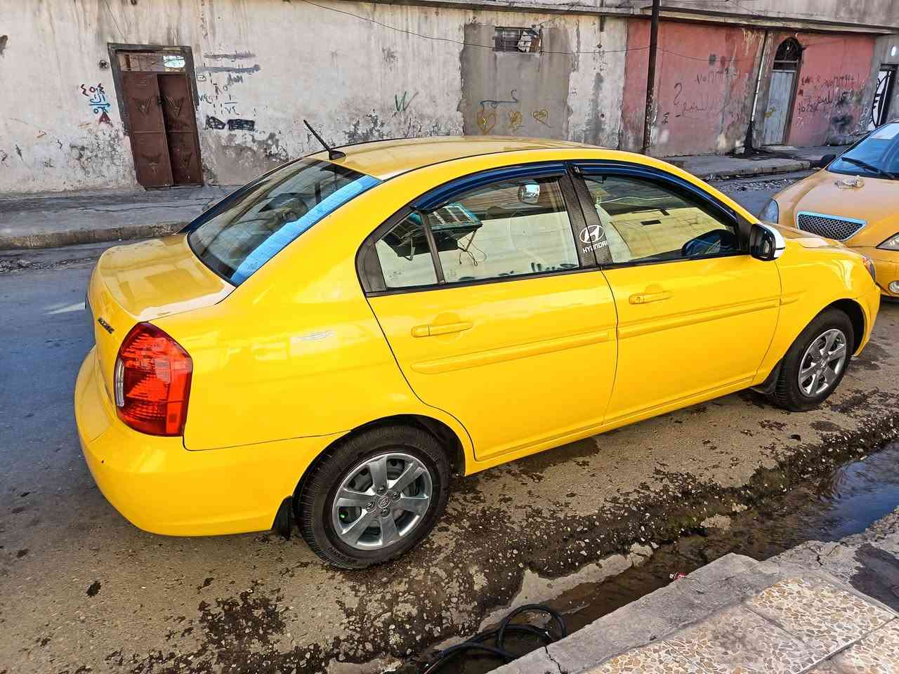 السلام عليكم اكسنت أمريكي موديل 2009 مبدل بيها جاملغ امامي فقط بدون دواخل والباقي كودا واحد بيها مكانتي معجون فقط سيارة جاهزة من كلشي شرعيها موجود بل الموصل تأخذها صافية هيئة وغرامات كاربون مامسجل السيارة بل الموصل الأيمن إذ حبيت خابر على هذا الرقم *********** الاسيا ***********  إذ حبيت خابر واستفسر منو
