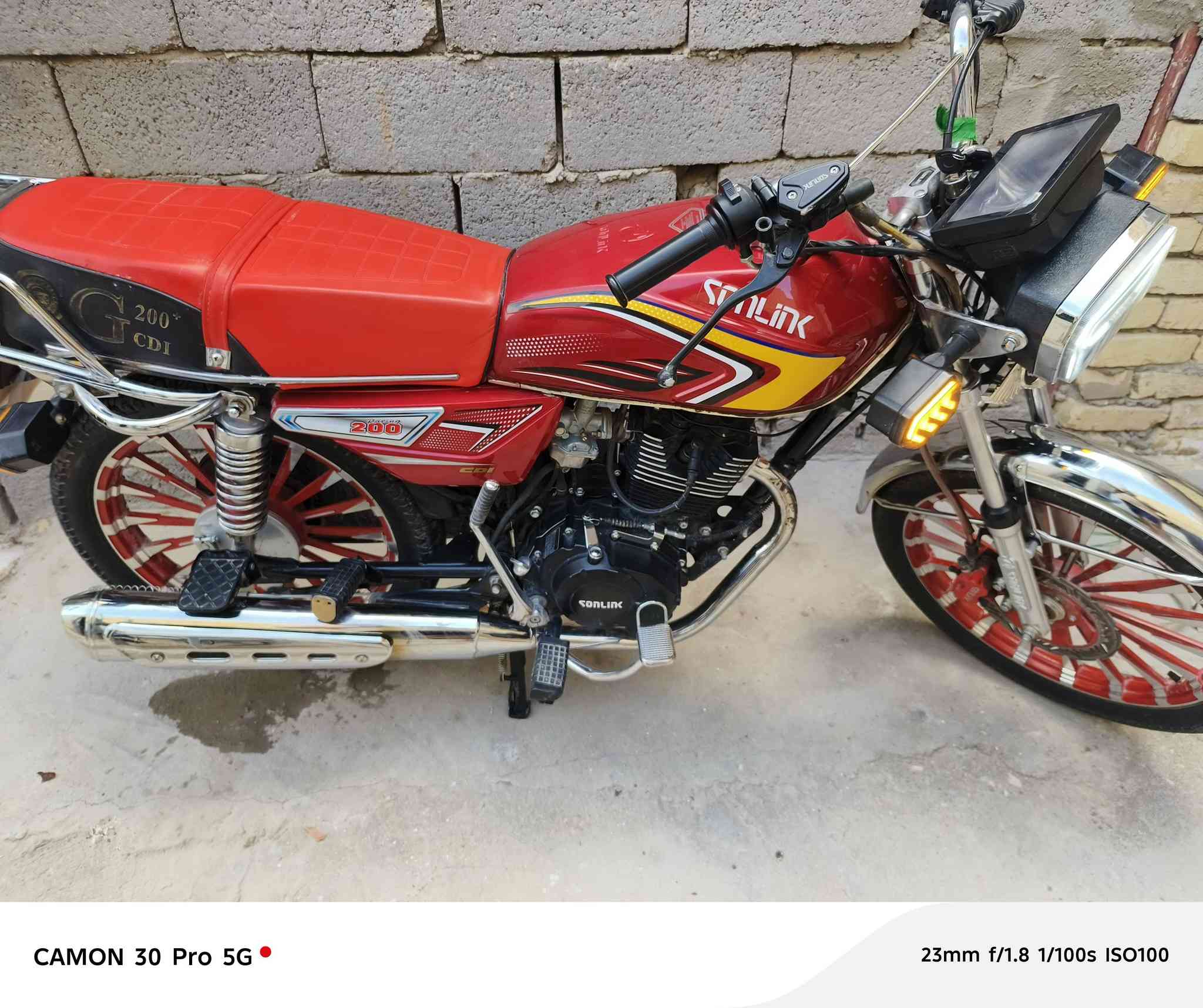 دراجه سيفان موديل ٢٥ اوراق استنساخ ٥ كاملات مكفوله من كلشي كهربائيات كلها شغاله الشراي يتصل ***********
السعر ٩٠٠ وبيها مجال بسيط كلش
