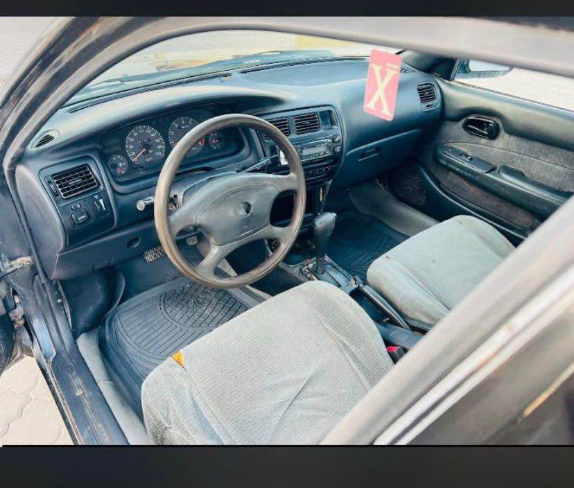 السلام عليكم كورلا موديل 1992 
مكينه كير حداده خير من الله 
تخم تاير جديد جاهزه للاخير 
سنويه هاي السنه تنتهي 
السعر 47 وبيه مجال 
*********** البصرة, العراق
