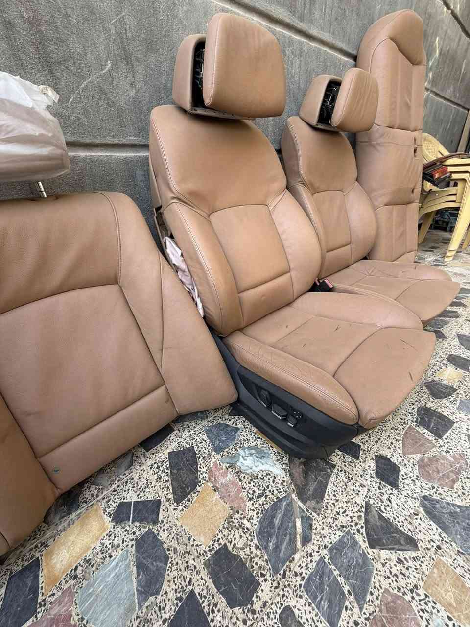 تخم كشنات F01  جدد بس طاك ايرباك الكشن الامامي 

السعر 300$ 
بكلايت وسطي اف 150$ 

***********
