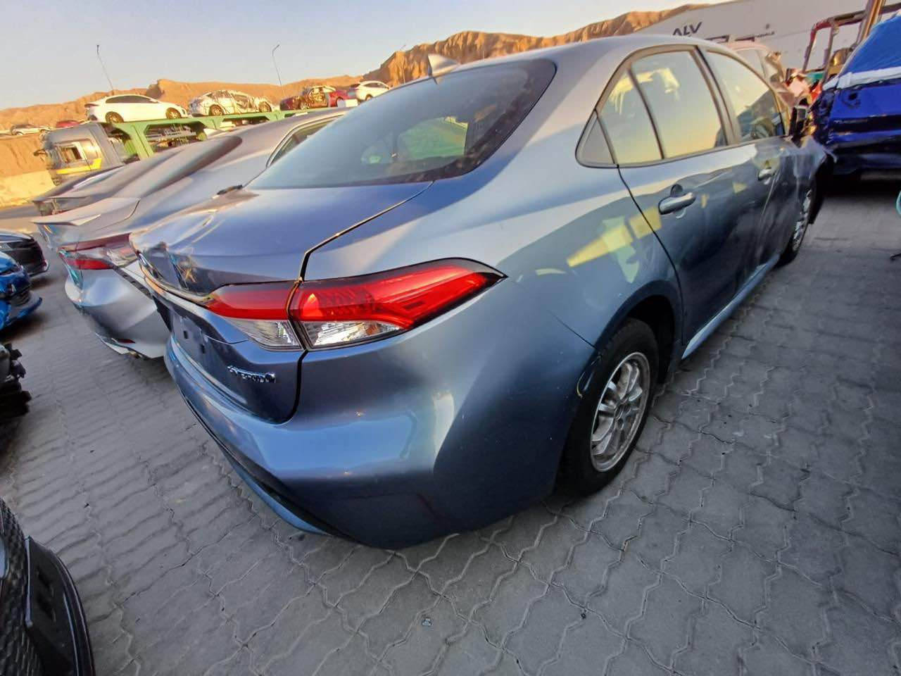 كورلا هايبرد موديل 2022
محرك 1800 المرغوب  
وارد أمريكي 🇺🇸 ياباني 
سياره عليها عنايه 
وتبديل دهن فقط Amsoil
امزويل 
تخم تاير جديد  
سيارة متصرف عليها دينار واحد 
حادثها بقبق الجنطة  بدون صبغ 
إرباك فقط برده بجم  كبس 
رقم بغداد باسمي مواصفات LE محسن 
مواصفات
 🔴بصمه 
⚪️بجم لد زنون SE بلادي 
🟠عداد ديجيتال يتحول مايل وكيلو متر  ماشية 90 الف
🔵تحديد مسار 
⚫️قيادة ذاتيه 
🟢رادار امامي
⚪️توقف ذاتي 
🟤سايد بريك بصمه auto hold 
🔵مخرجType_C_
🔴تحكم ستيرن جهتين   
🟤شاشة   Drive Mode    
🟡أريل + نفكيشن  كامره خلفية 🎥 
🟢حساس حماية الأطفال والركاب من انحصار الأصابع أو الرقبة
 
صور الحادث مرفقه مع صور 
***********
السعر مناسب اتصل وتدلل بغداد, العراق
