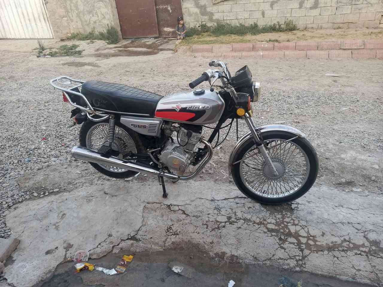 دراجه للبيع موديل 21 محرك كبس السعر 450 المو شراي لا يخابر ***********
