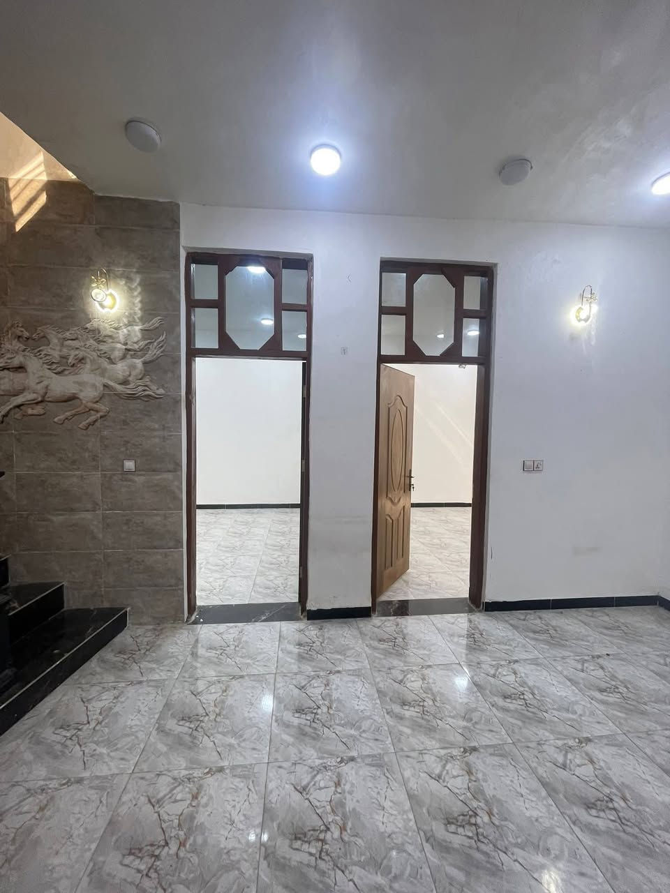 السلام عليكم مكتب عقارات الشمس  مقابيل المستشفى التركي !!!
                         بإدارة ((أحمد الگريطي))
                    
    ☎️***********
                        ☎️***********

 
🏠مشتمل للإيجار مساحه ١٤٠م بناء حديث يحتوي على غرفه وصاله وكليدور ومطبخ ومجمع صحيات وطارمه

⁦^⁠_⁠_⁠_⁠_⁠_⁠_⁠_⁠_⁠_⁠^⁩⁦(⁠✯⁠ᴗ⁠✯⁠)⁩⁦(⁠✯⁠ᴗ⁠✯⁠)⁩⁦^⁠_⁠_⁠_⁠_⁠_⁠_⁠_⁠_⁠_⁠^⁩

🌏الموقع شارع 100 قرب محطه غسل لوبكس

⁦^⁠_⁠_⁠_⁠_⁠_⁠_⁠_⁠_⁠_⁠^⁩⁦(⁠✯⁠ᴗ⁠✯⁠)⁩⁦(⁠✯⁠ᴗ⁠✯⁠)⁩⁦^⁠_⁠_⁠_⁠_⁠_⁠_⁠_⁠_⁠_⁠^⁩

💰💸قيمه الايجار 325

‭
